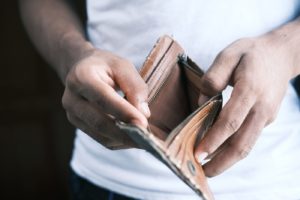 como-economizar-dinheiro-ganhando-pouco