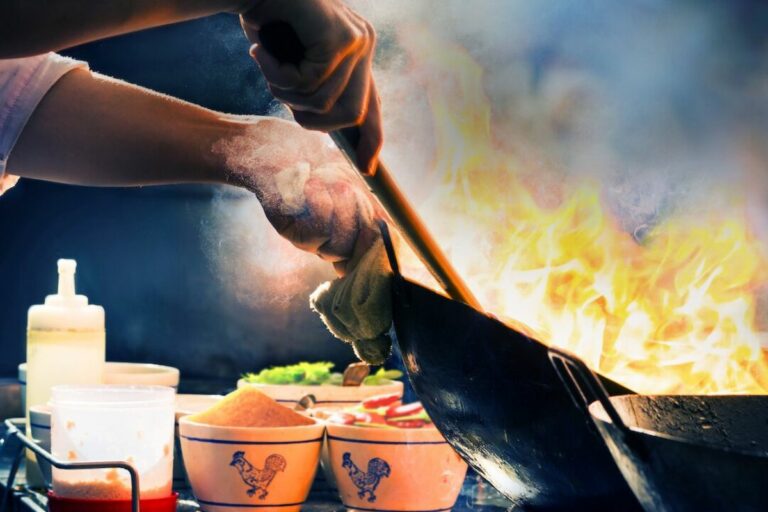 Economizando em Alimentação Durante Viagens: Saboreie a Cultura Local Sem Gastar Demais